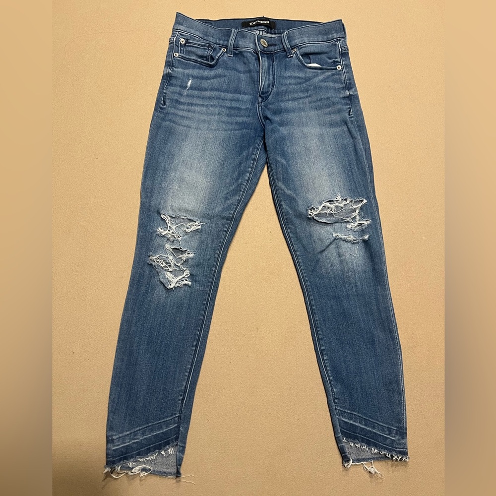 Express Fit Like A Glove Skinny Jeans Size 2.